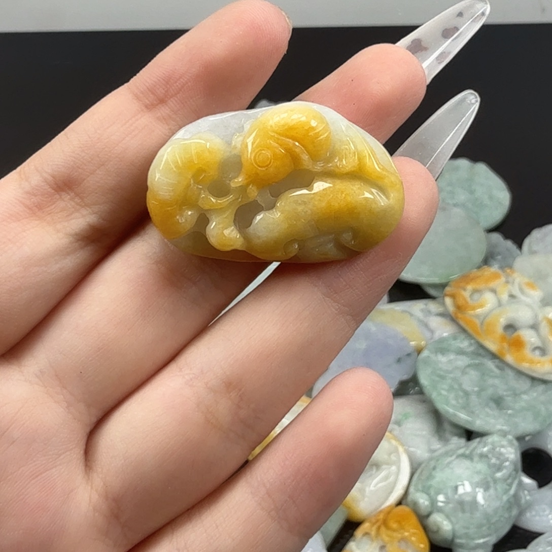 翡翠未镶嵌颈饰翡翠