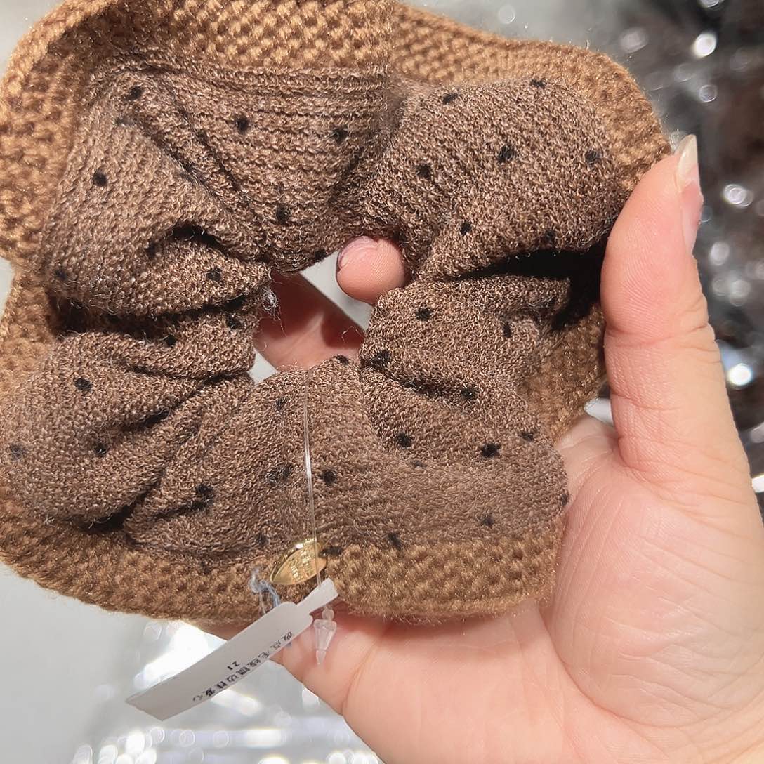 非金属咖色波点毛线发圈