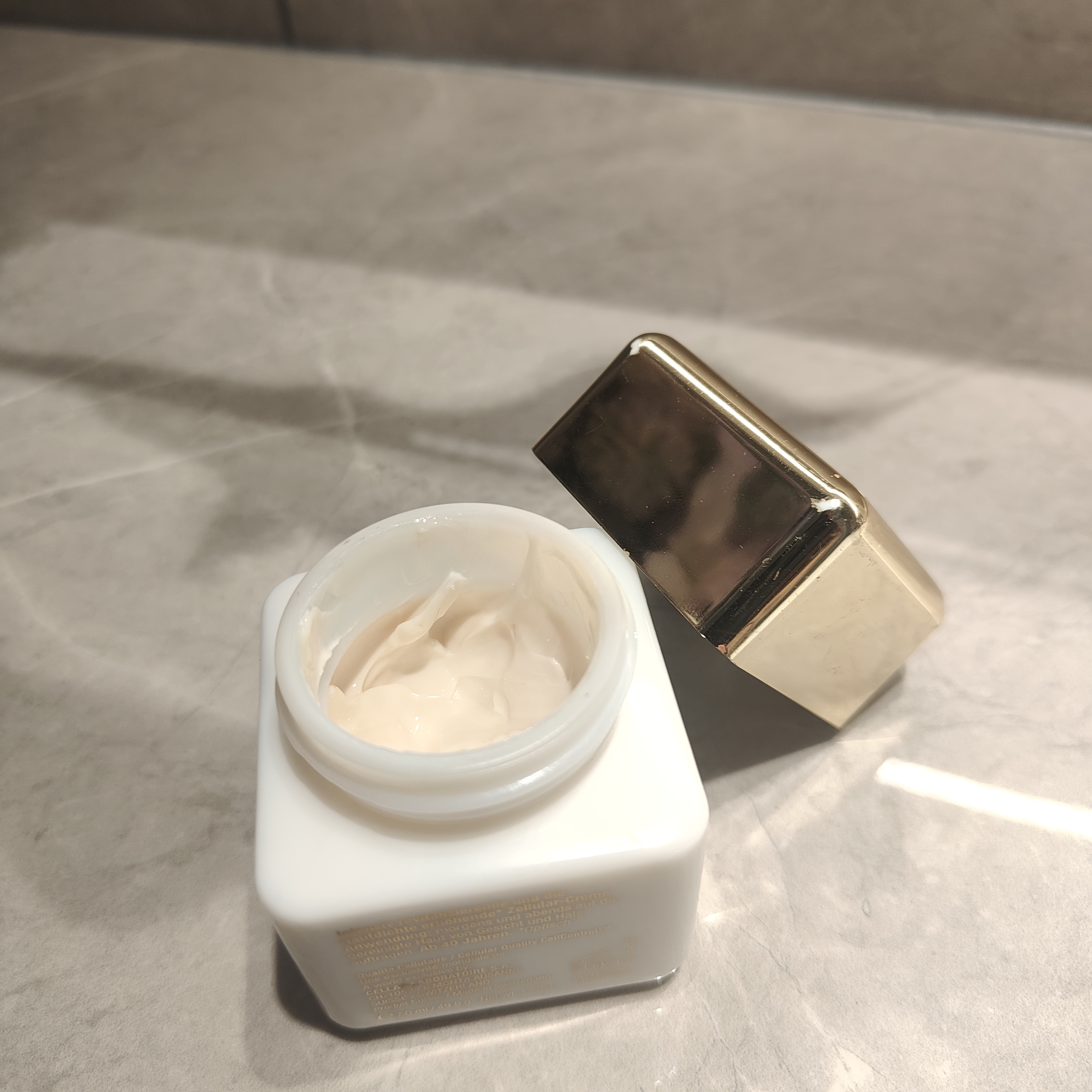 金色赋颜面霜面霜.