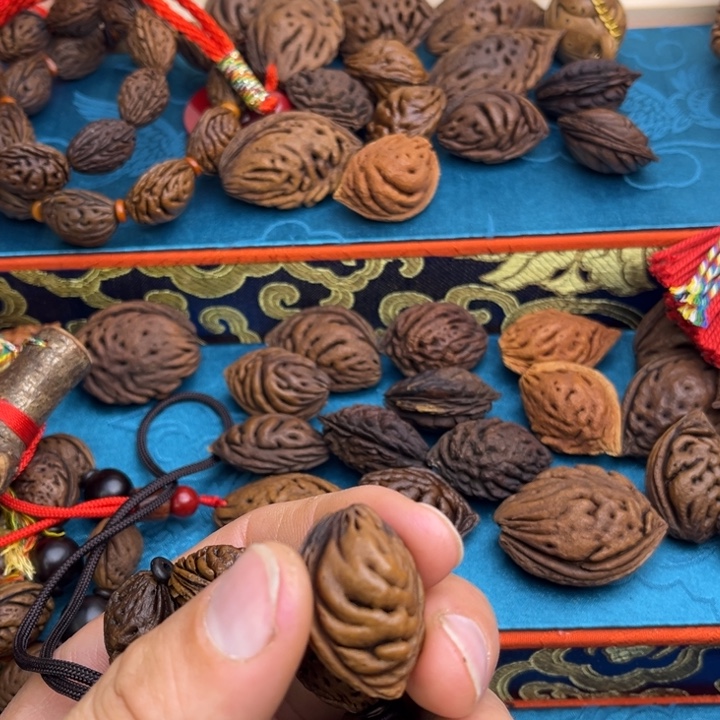 冥****木质非金属桃枭吊坠桃枭吊坠