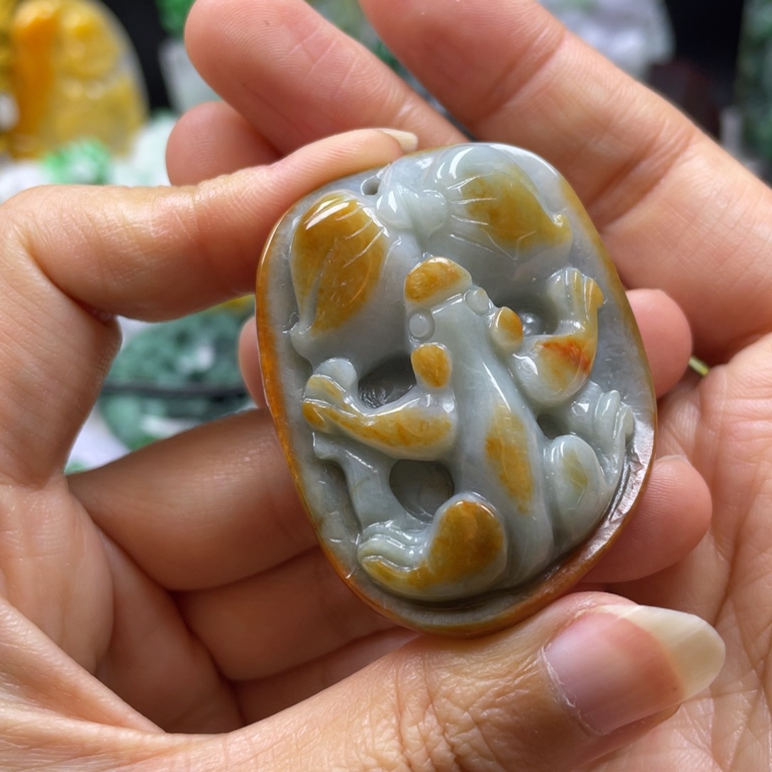 翡翠颈饰未镶嵌牌子