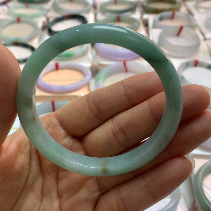 翡翠未镶嵌手镯果绿色58.5