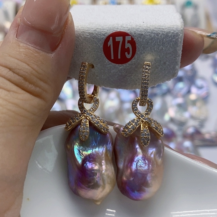 银S925镶嵌耳饰淡水珍珠