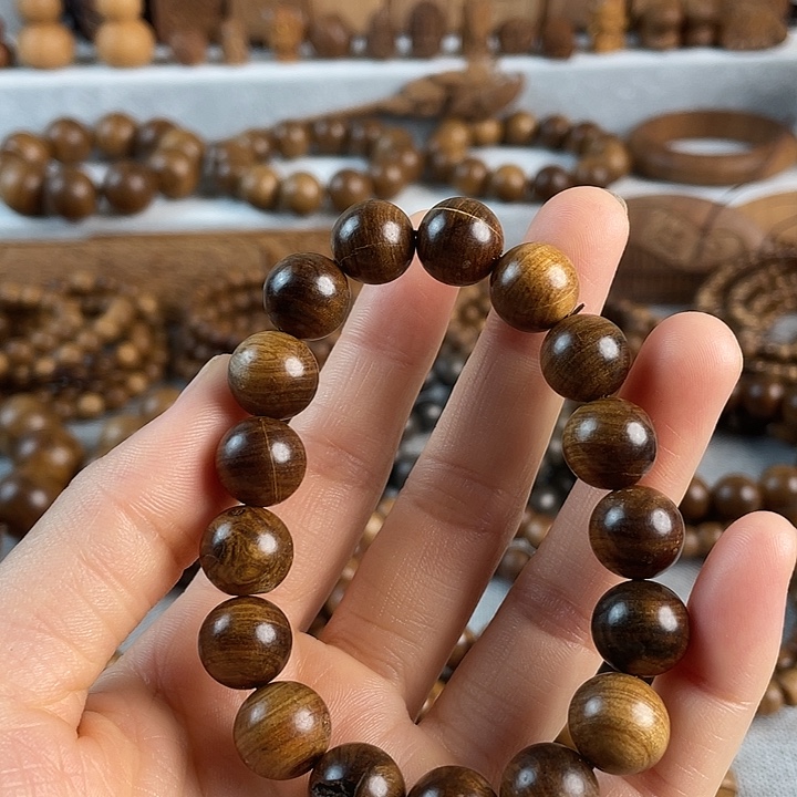 木老山檀1.2瑕疵珠