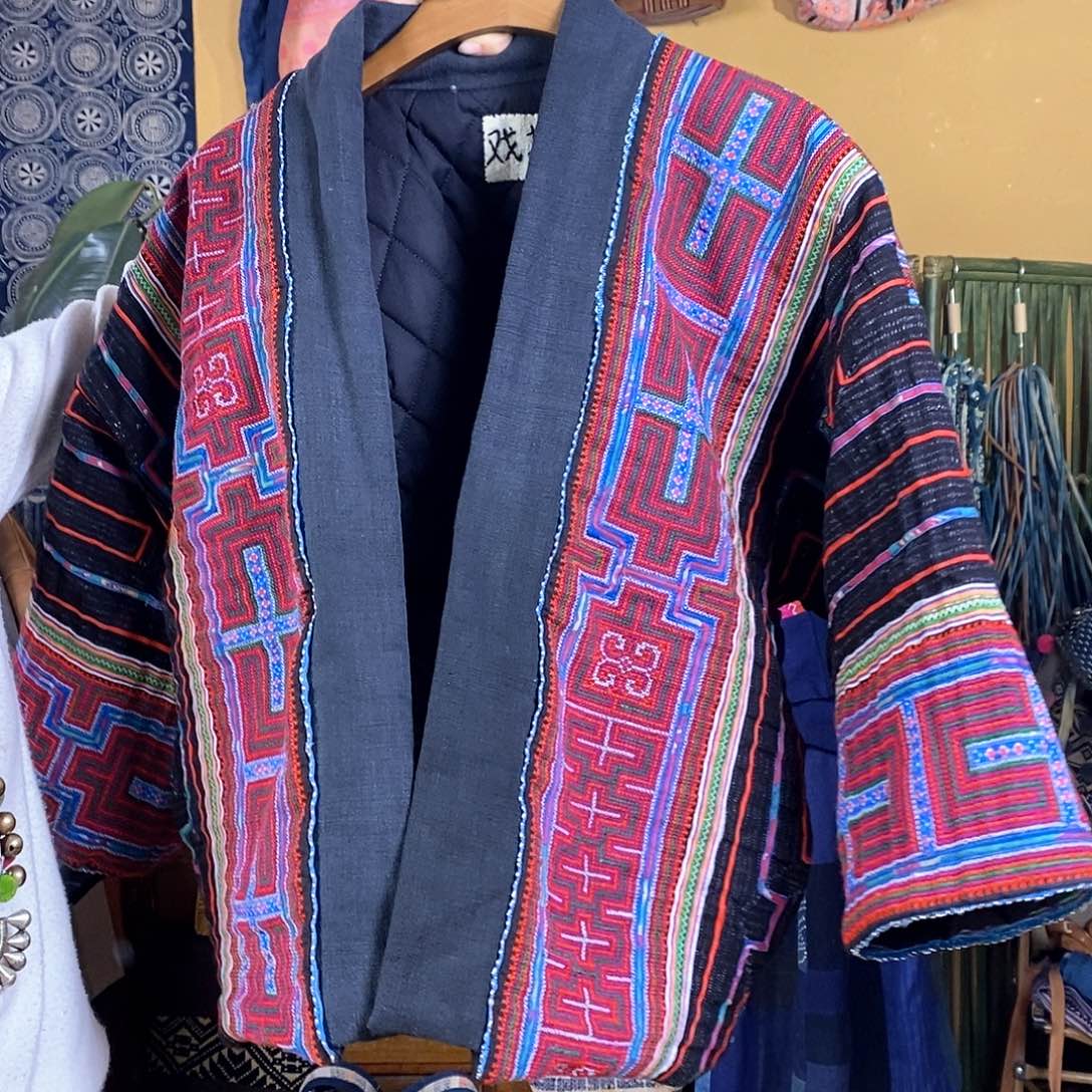 刺绣手工制作老绣衣服