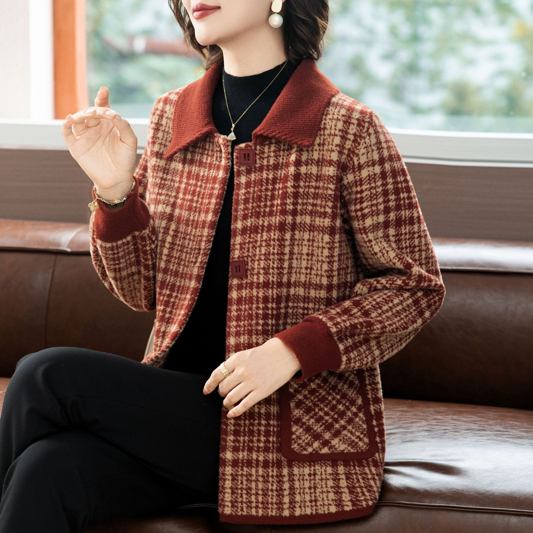 7762妈妈秋冬2025新款大码针织开衫中老年女秋装毛呢外套50岁上衣