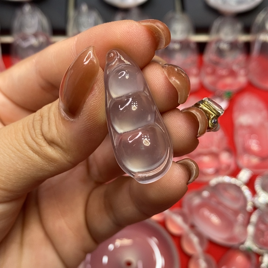 石英质玉未镶嵌吊坠