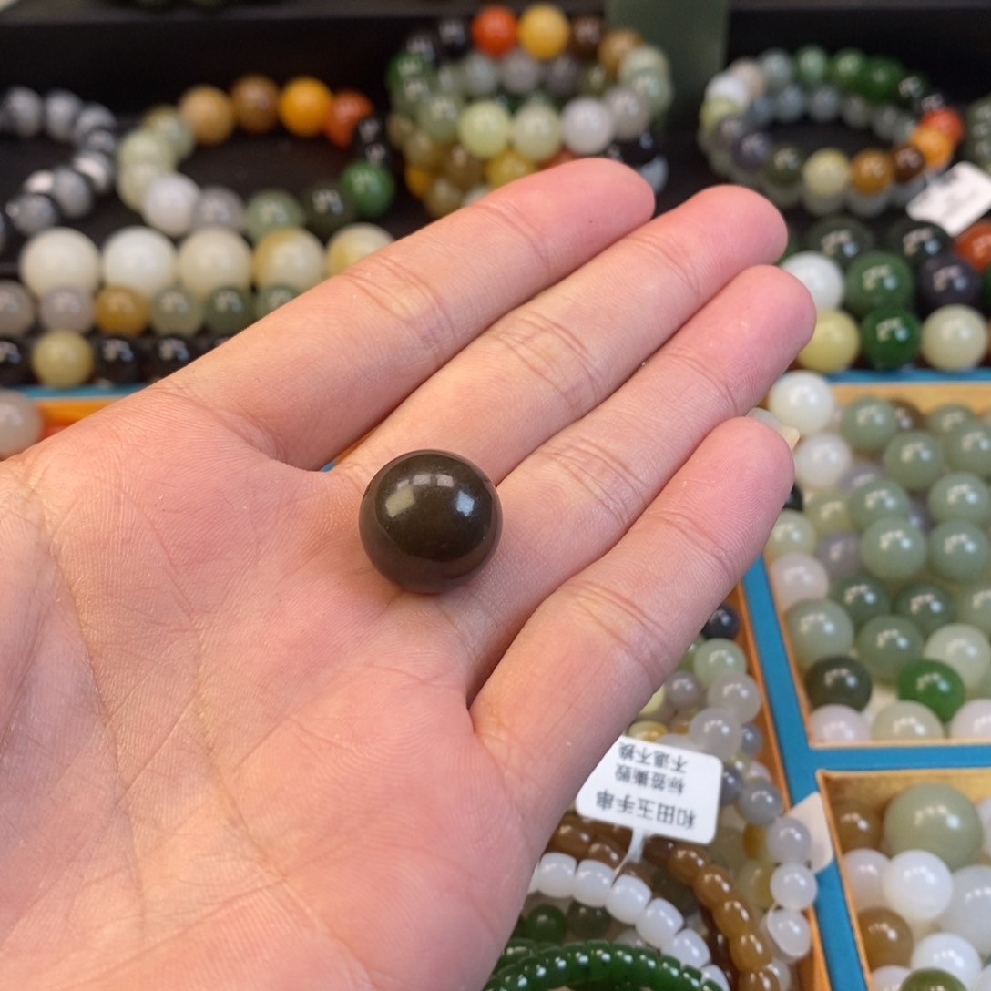 和田玉手串未镶嵌卡16巧克力糖单珠