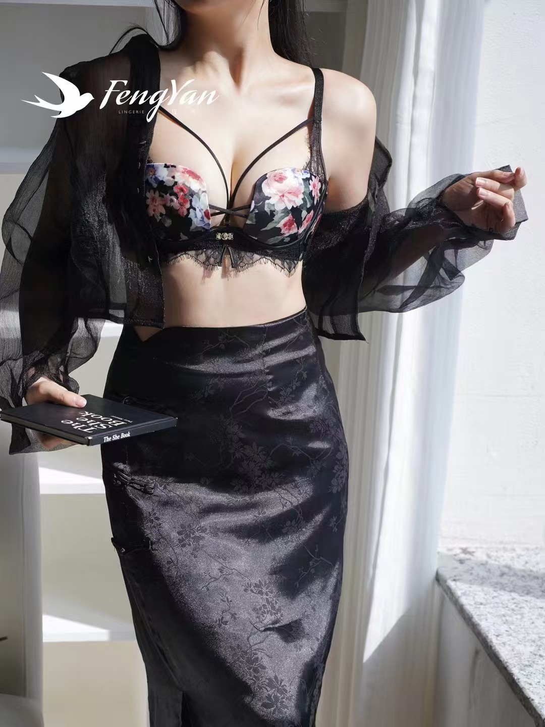 【锋燕品牌】性感聚拢轻奢时尚内衣欧美黑色法式蕾丝美背文胸17003