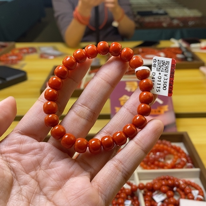 未镶嵌卡8+南红玛瑙