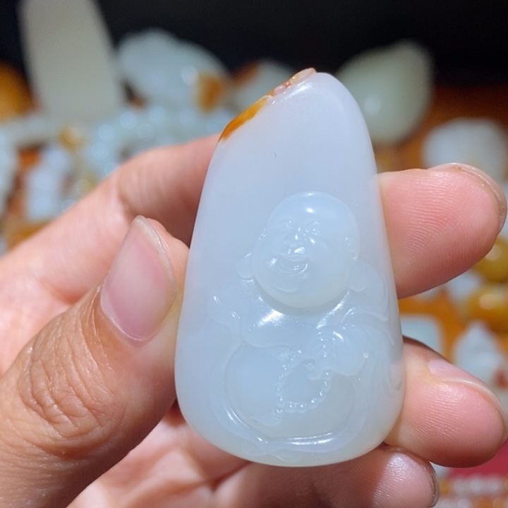 6***虎和田玉未镶嵌颈饰