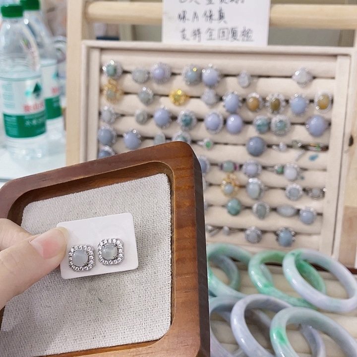 翡翠未镶嵌颈饰天然翡翠Ａ货