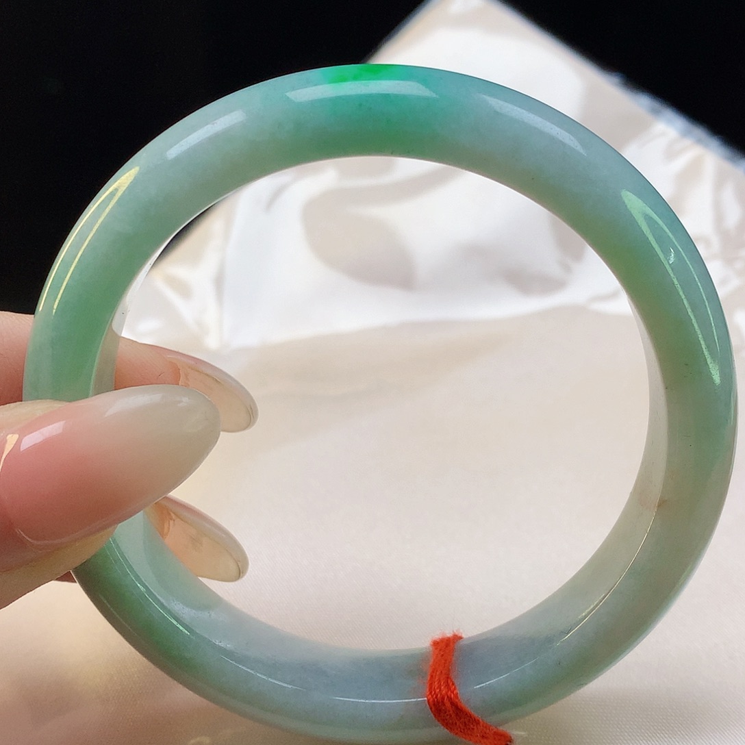 翡翠手镯未镶嵌天然翡翠5161