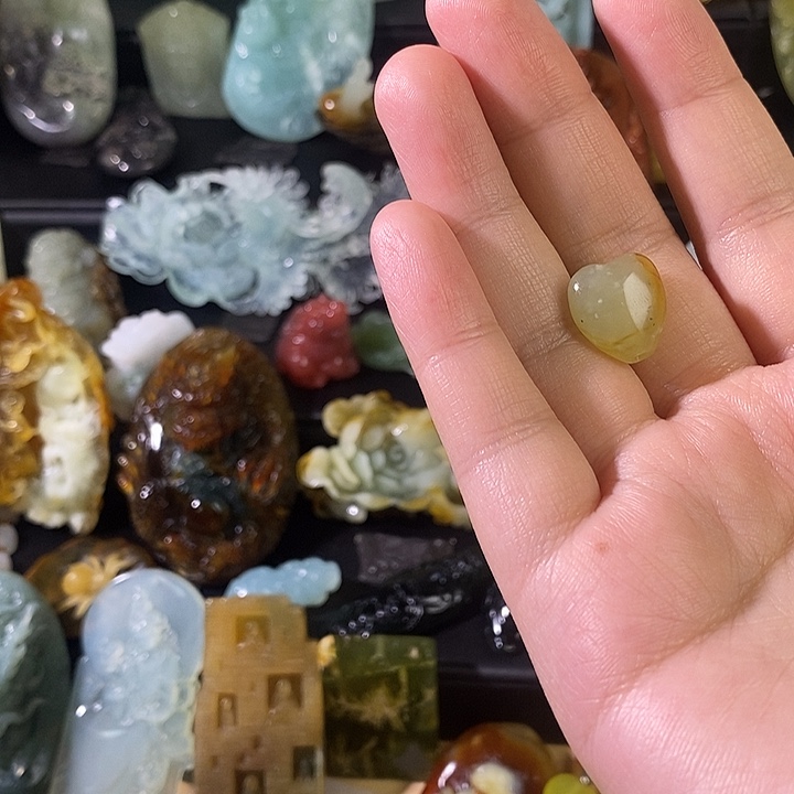 蛇纹石玉合金颈饰