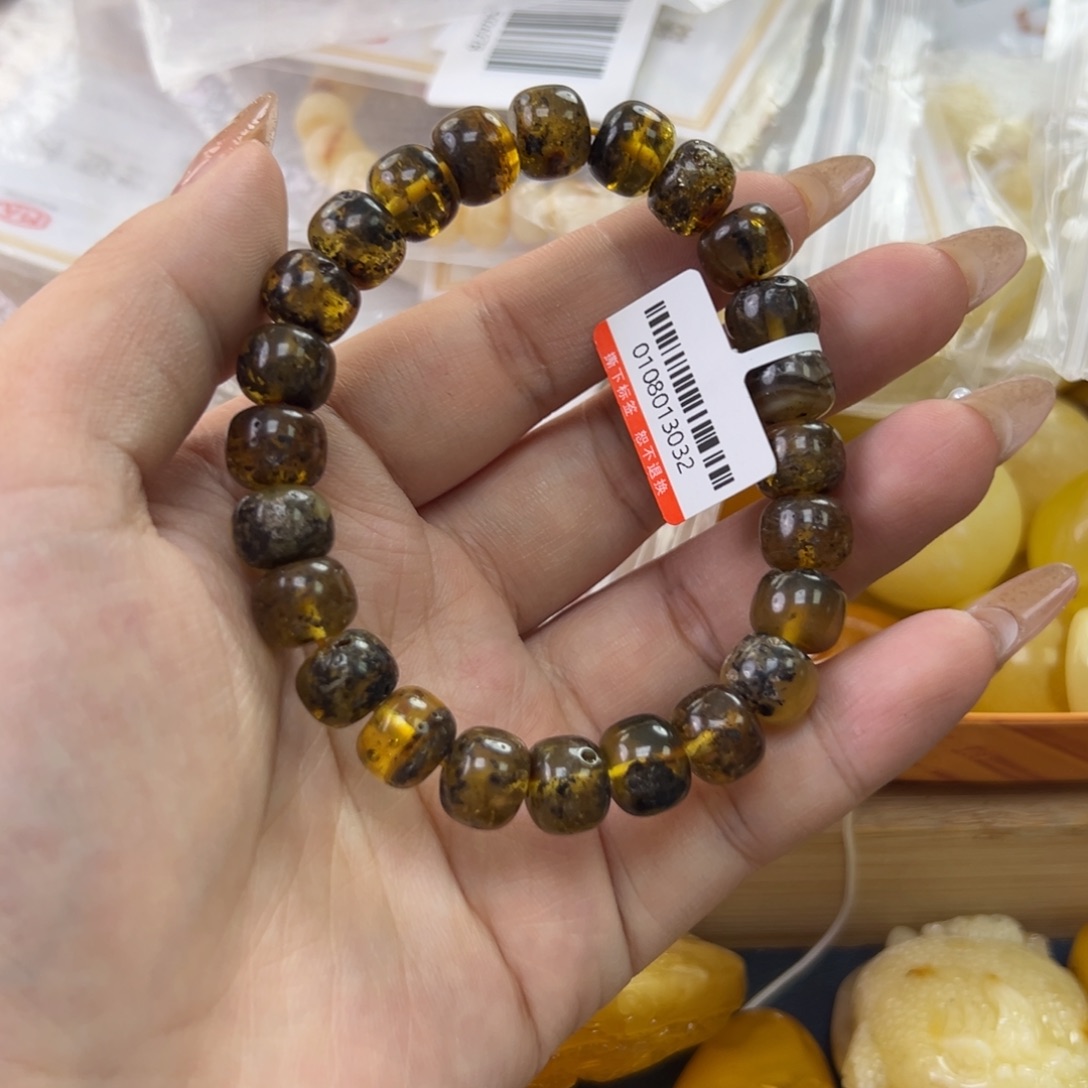 琥珀珠宝奇石未镶嵌