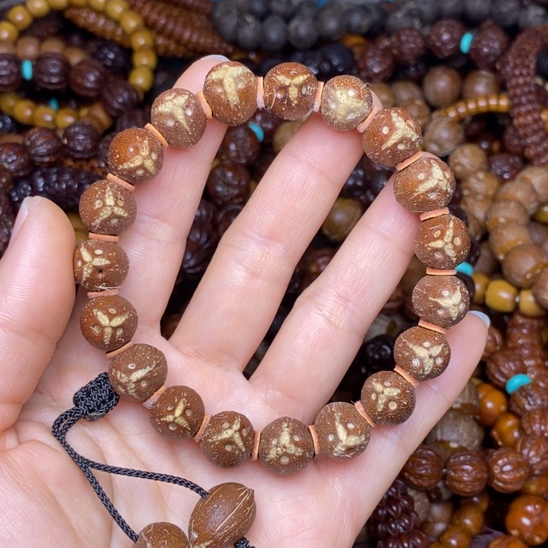 紫金鼠吊坠原皮手持11尺寸