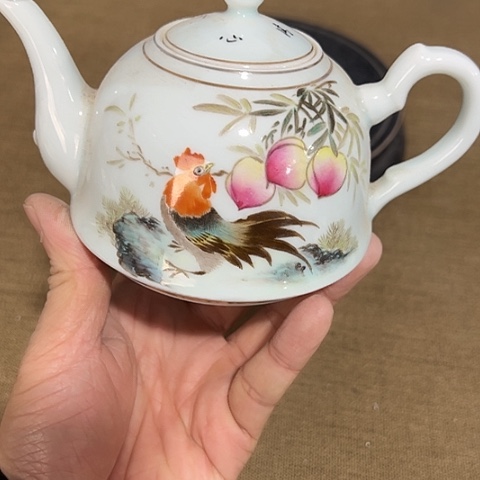 摆件景德镇瓷器鉴定