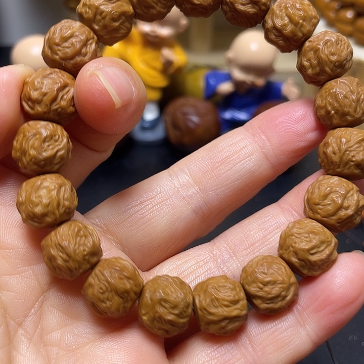 手串橄榄核werttyu