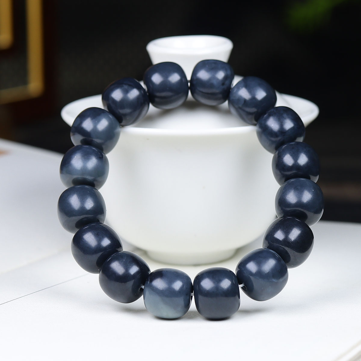 123043和田玉青花老型珠手串