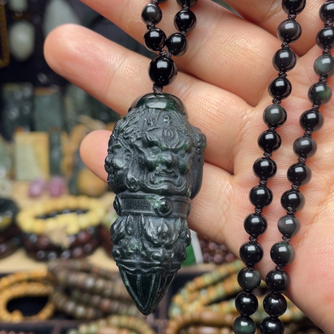 岫玉未镶嵌颈饰14