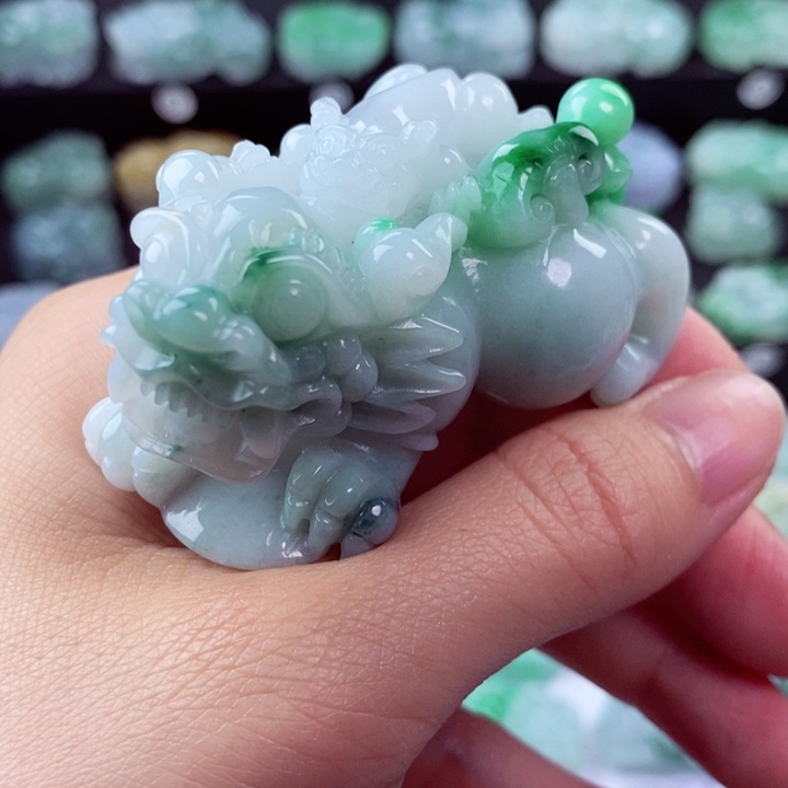 翡翠颈饰未镶嵌天然