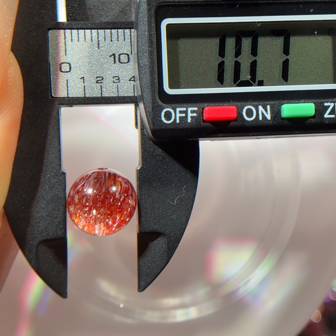 用***9水晶珠宝半成品未镶嵌金草莓单珠10.7左右