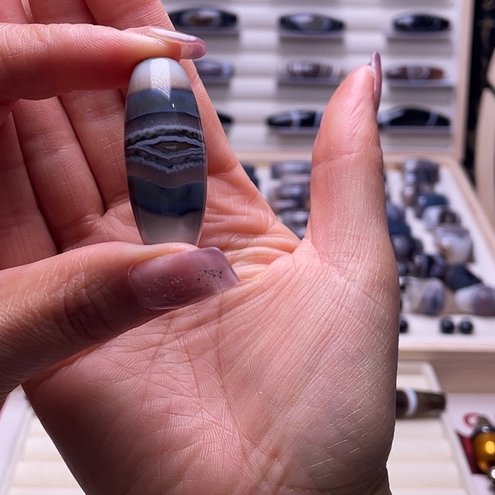 之***南玛瑙/玉髓未镶嵌颈饰