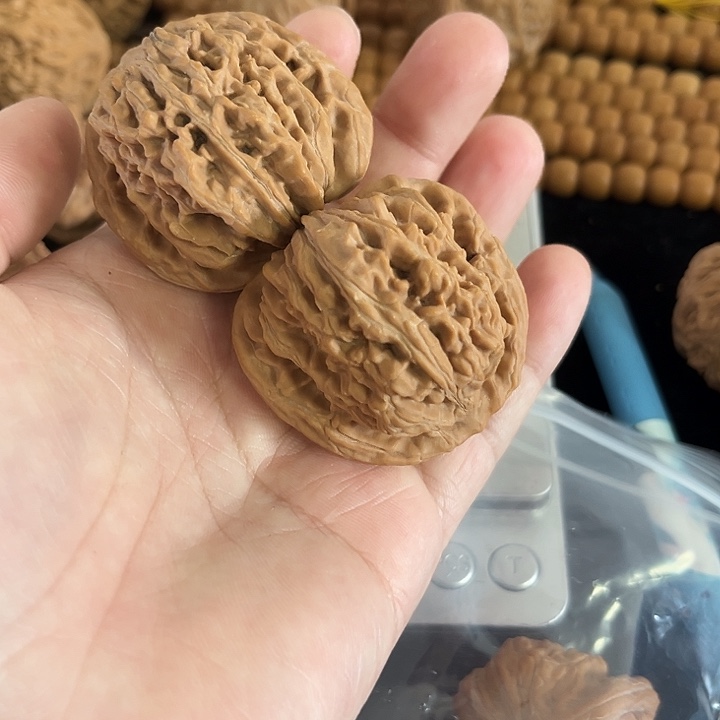 文玩核桃把件44左右微修四座楼，编号028