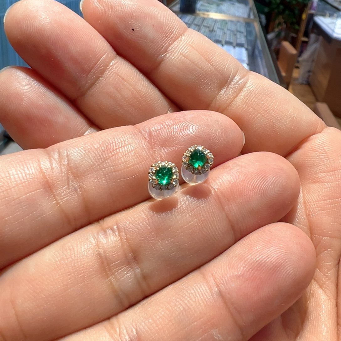 18K金镶嵌耳饰祖母绿0.334ct