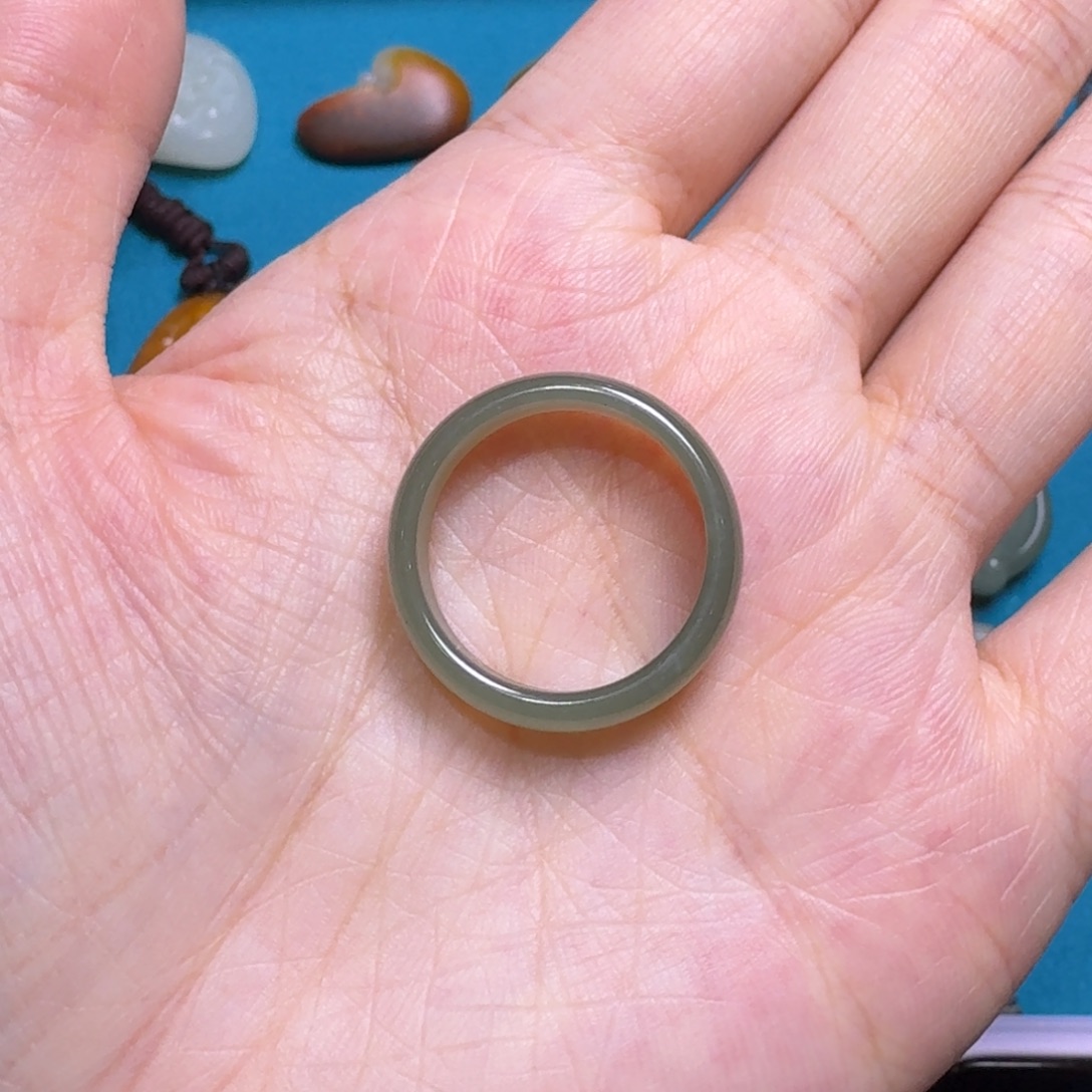 和田玉未镶嵌戒指