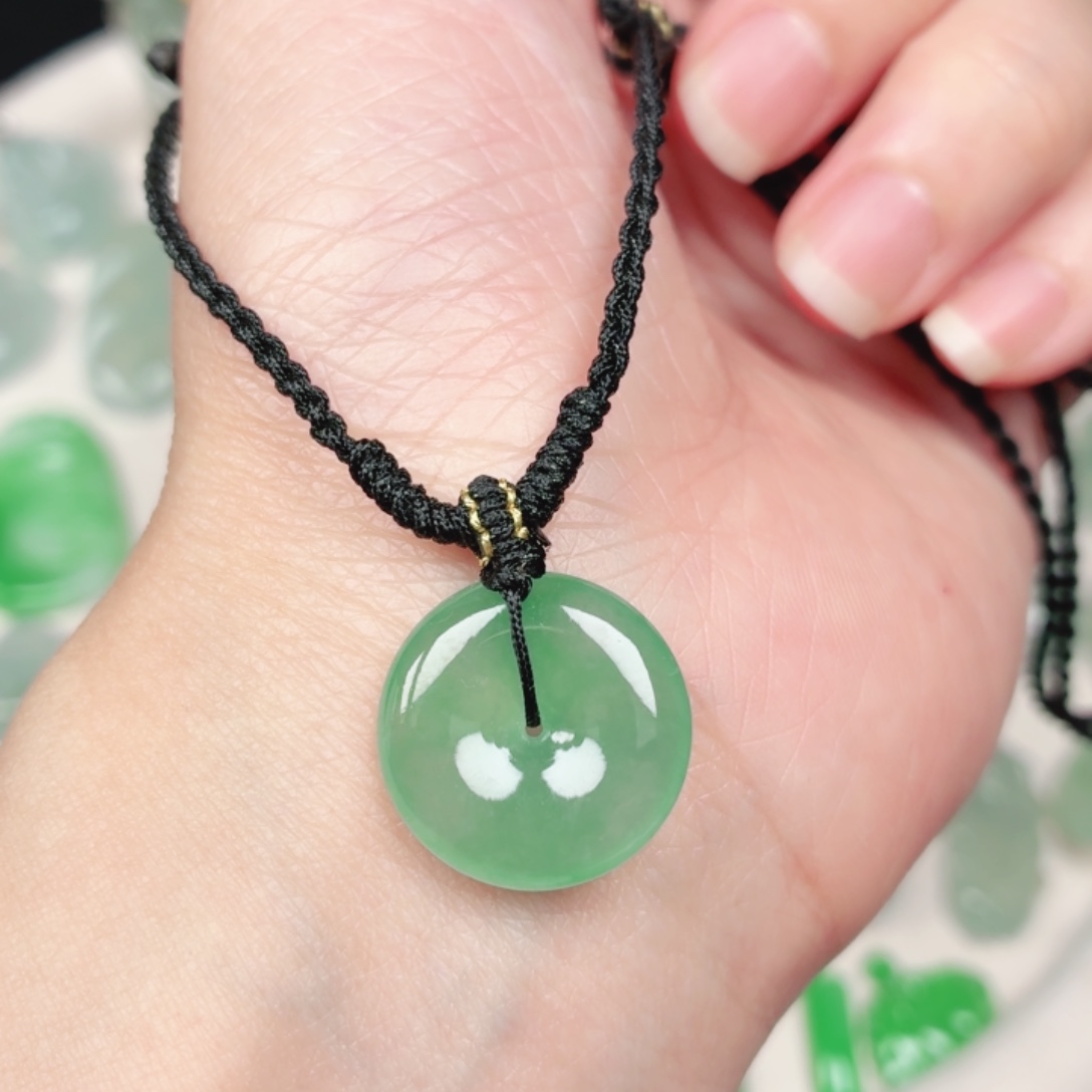 翡翠18K金镶嵌颈饰缅甸天然A货翡翠