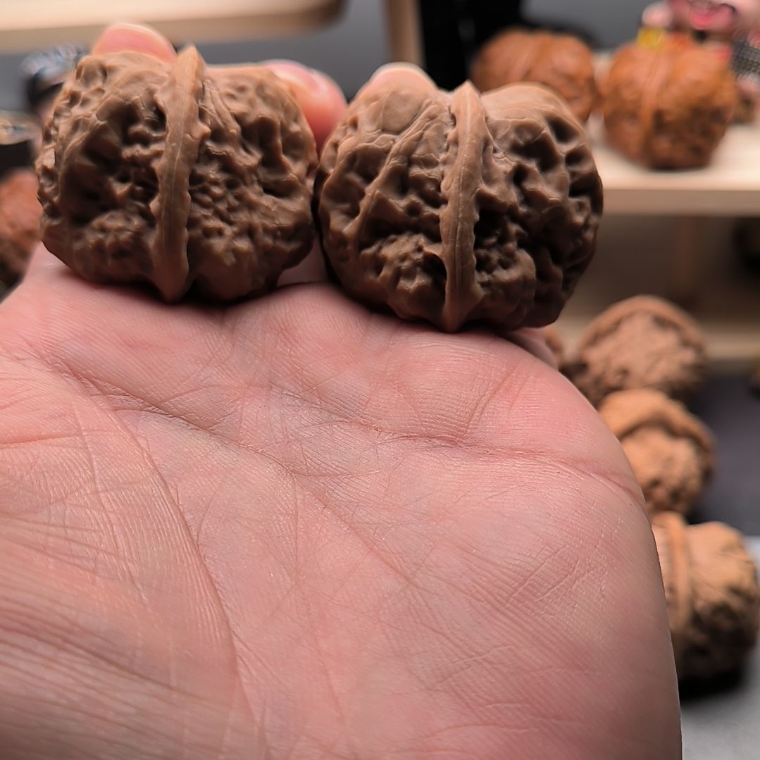 毛***a文玩核桃蛤蟆头修