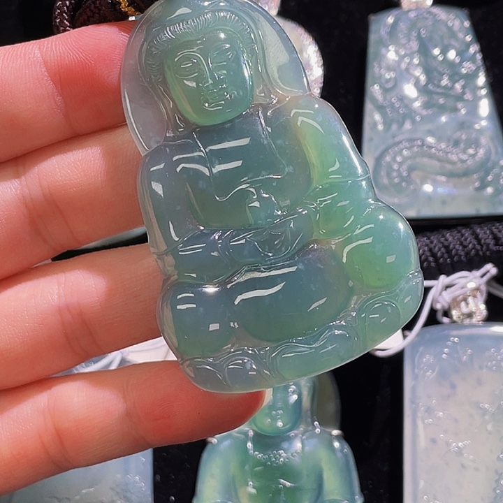 翡翠颈饰未镶嵌57，