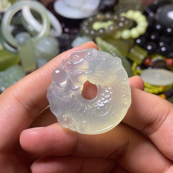 岫玉岫玉颈饰未镶嵌