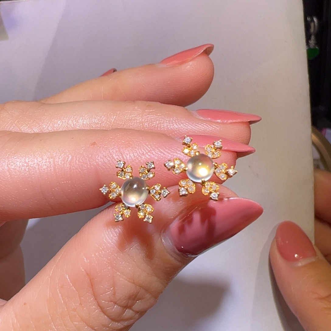 翡翠颈饰18K金镶嵌耳钉