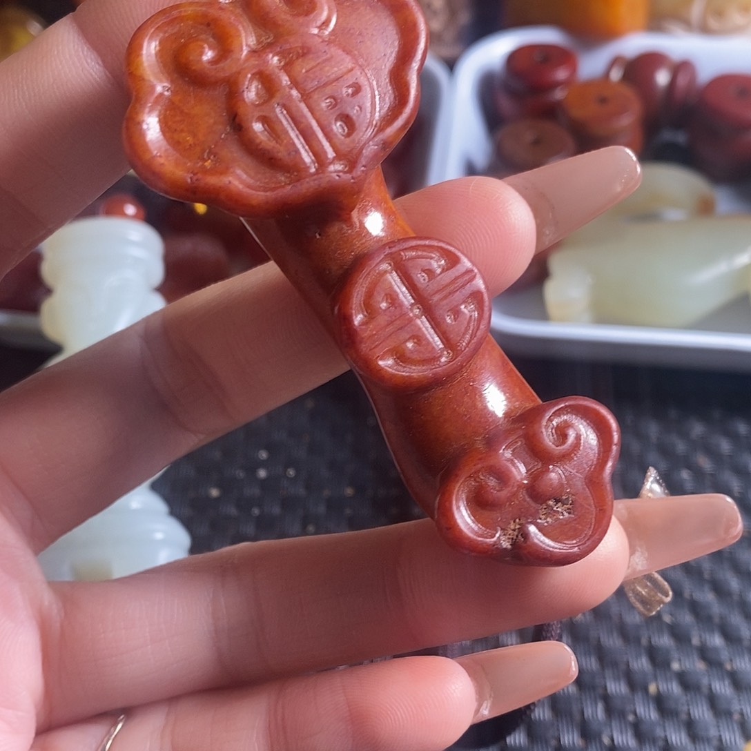 岫玉未镶嵌珠宝奇石