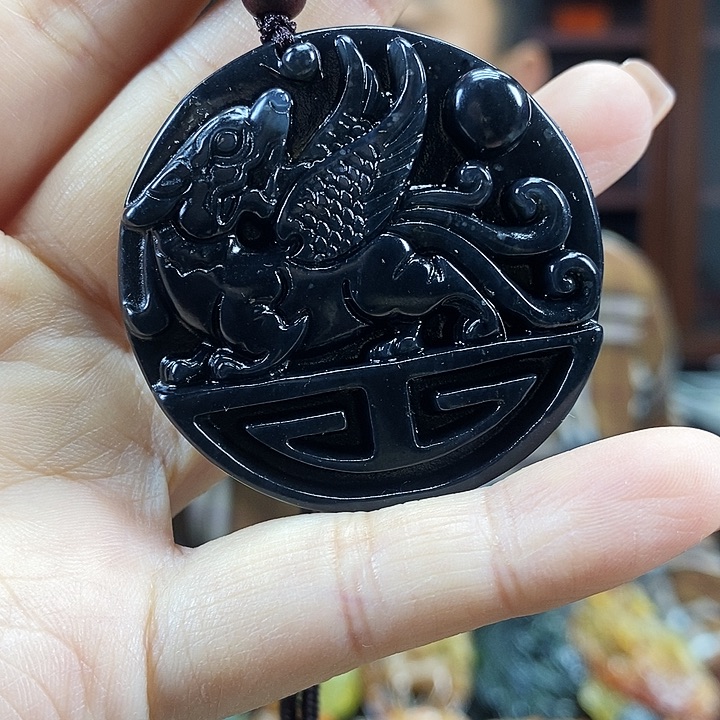 蛇纹石玉未镶嵌吊坠