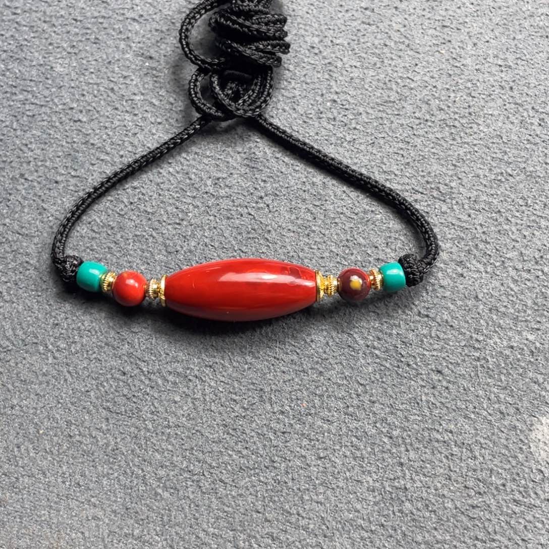 用***9南红玛瑙未镶嵌颈饰