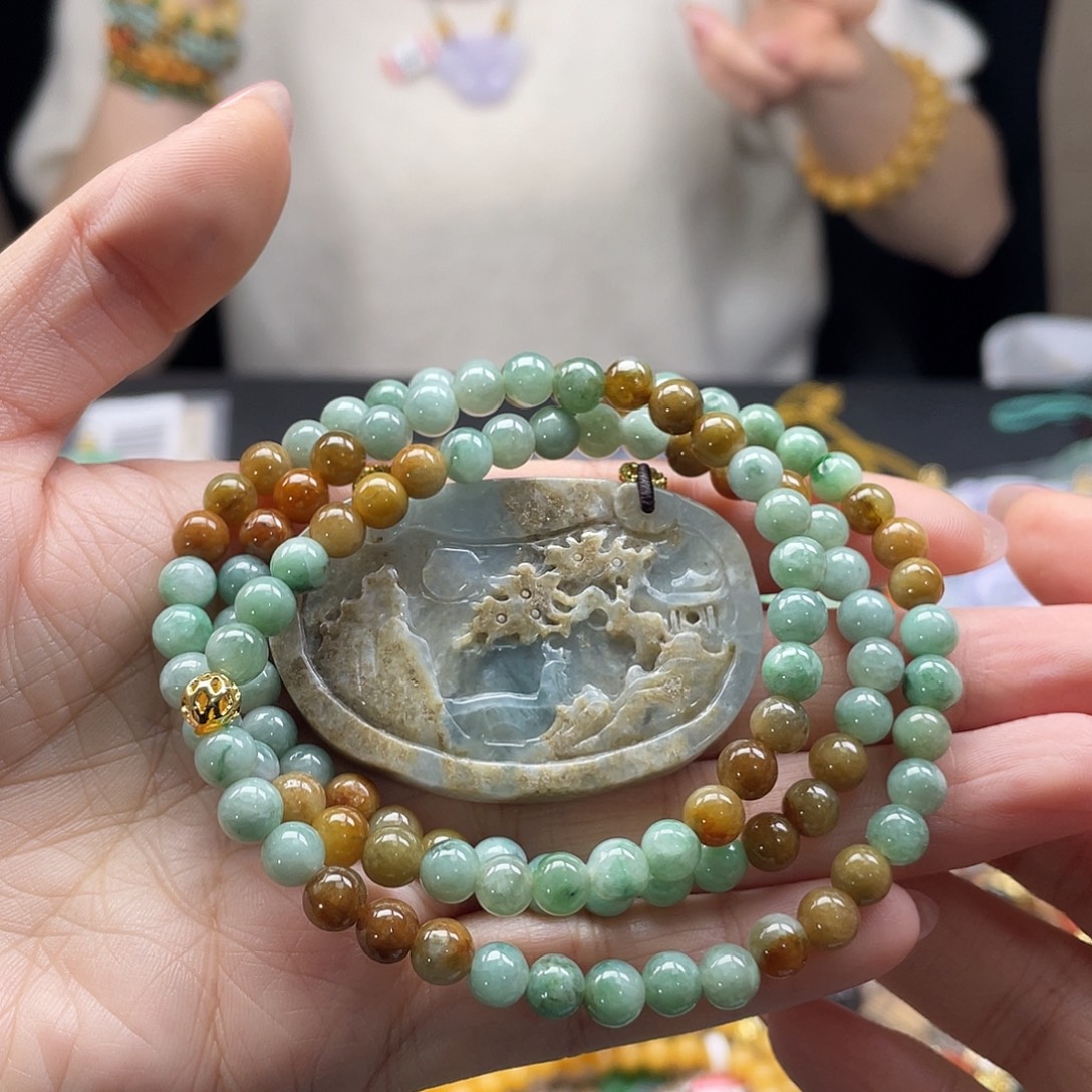 翡翠未镶嵌手链待编织