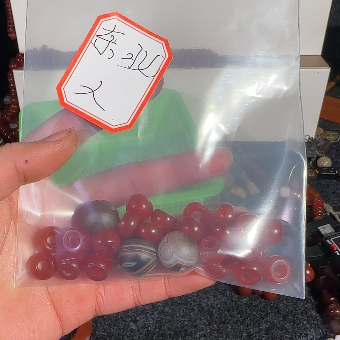 东***人玛瑙/玉髓未镶嵌颈饰