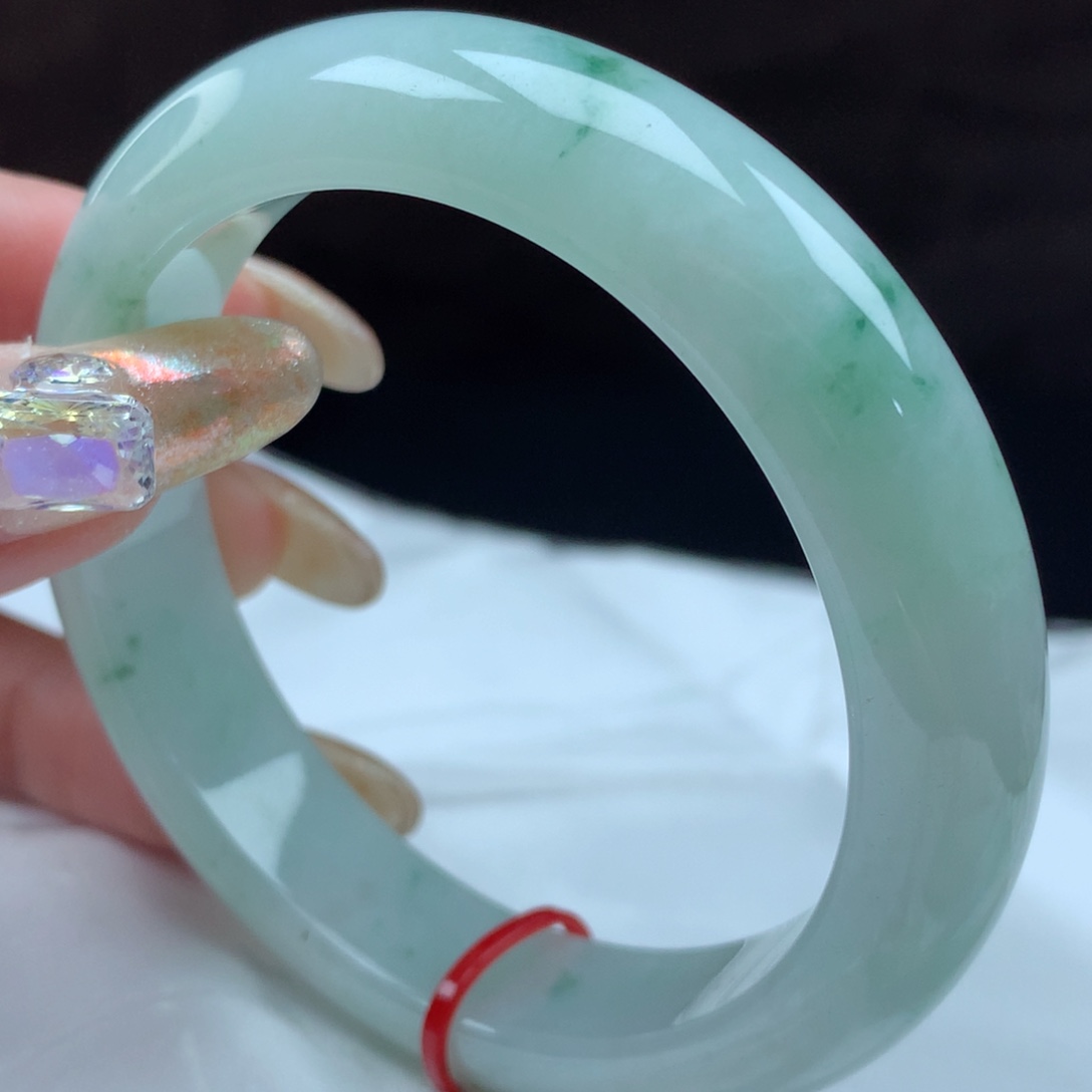 翡翠手镯未镶嵌96623，