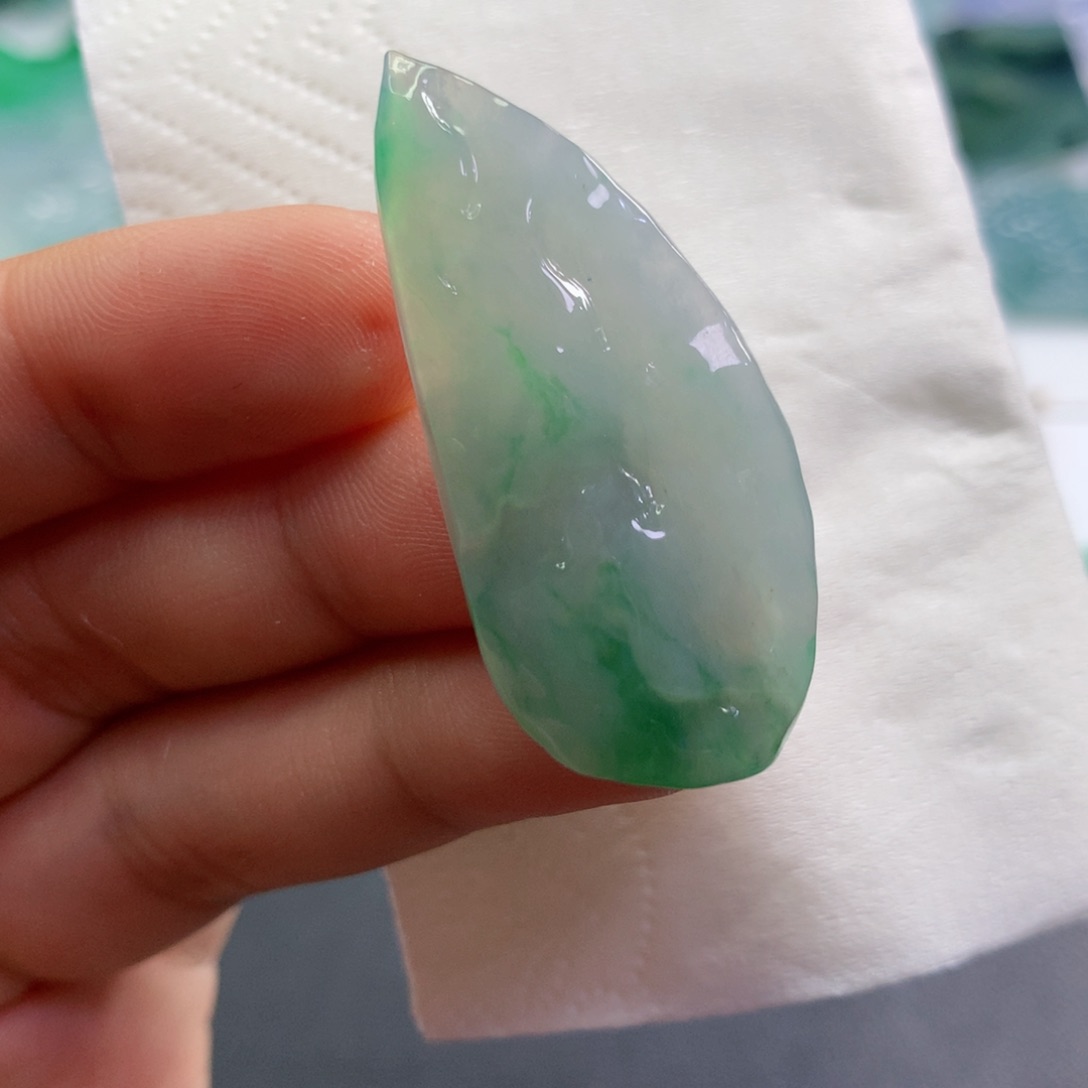 【闪购商品】翡翠吊坠(不含链)未镶嵌