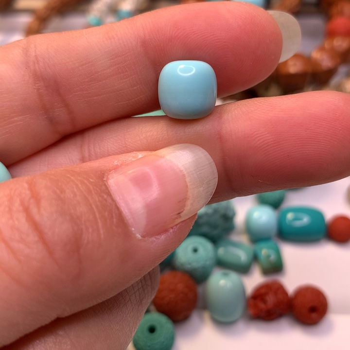 绿松石未镶嵌颈饰