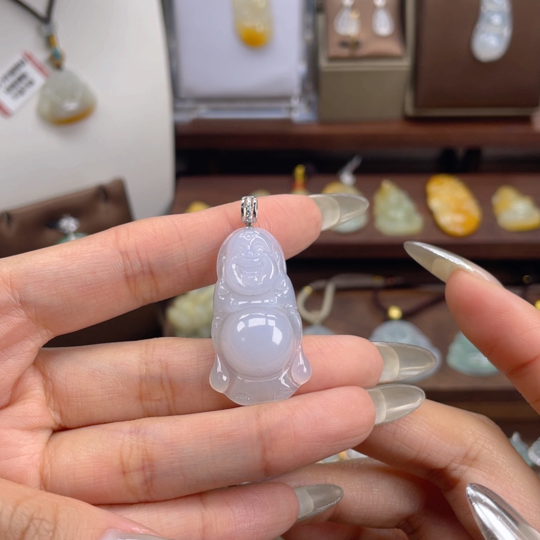 翡翠颈饰未镶嵌翡翠