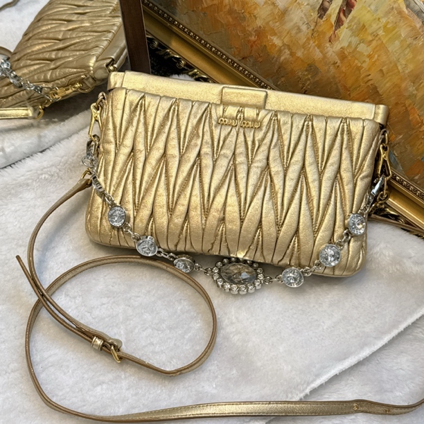 95新 MIU MIU/缪缪 谬谬金色单肩包斜挎包95新