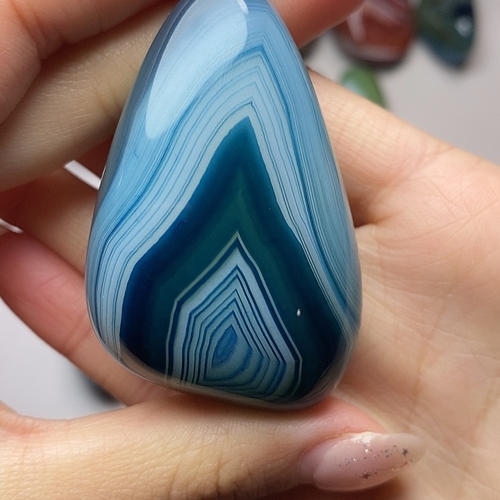 且***歌玛瑙/玉髓未镶嵌吊坠(不含链)