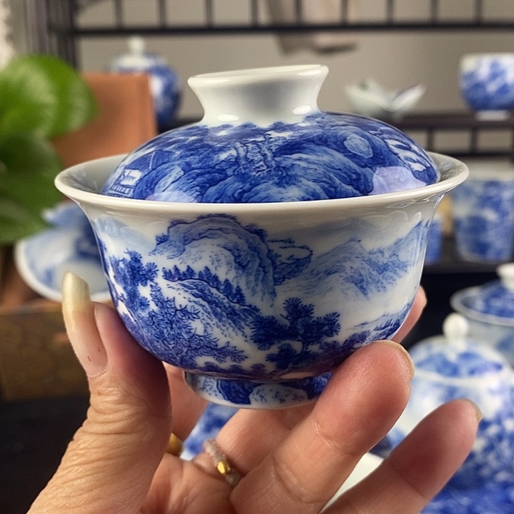 陶景德镇手工手绘青花山水盖碗