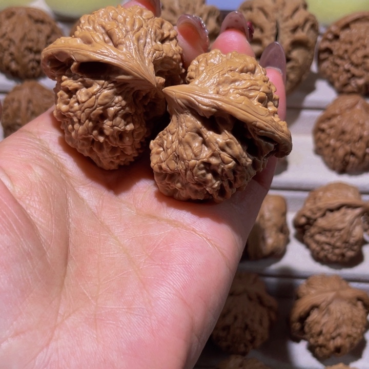 【闪购商品】文玩核桃把件山*座山雕