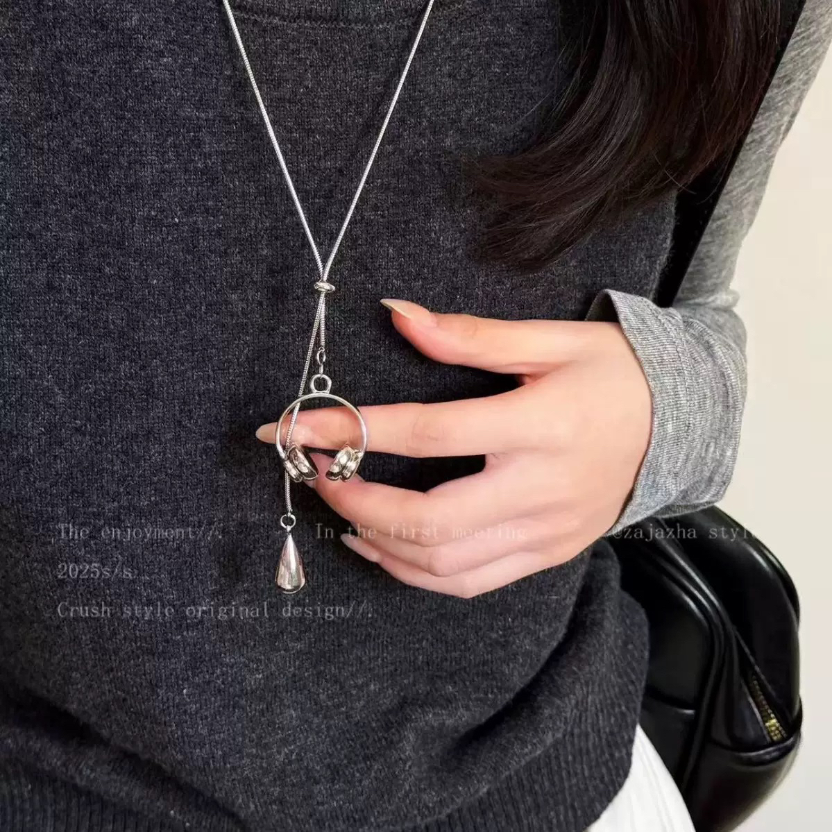 铜合金项链 1015 韩系耳机水滴吊坠项链轻奢高级长款毛衣链秋冬