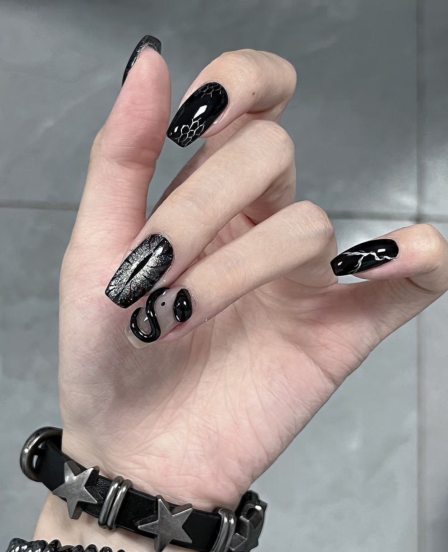 【小黑蛇】瑶瑶子个性手工穿戴式渐变立体小蛇可拆卸指甲贴显白ins